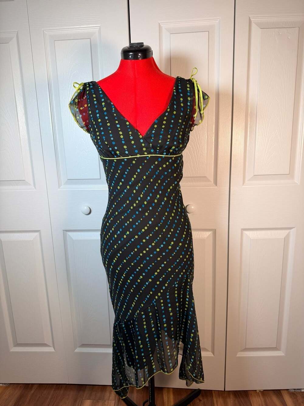 Byer Too! Dress Size 5 Black Polka Dot Y2K V-Neck Mesh Midi
